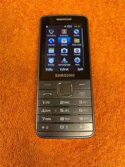 Samsung S5610 v super stavu - 2