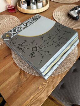 PlayStation 4 pro 1TB GOD OF WAR edition - 2
