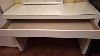 Toaletní stolek + zrcadlo IKEA - 2