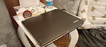 Asus M2400N Mobile Genuine Intel processor - 2