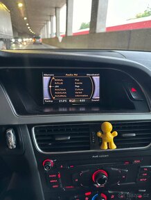 Rámeček pod auto radio Audi A5 2008-2016 - 2