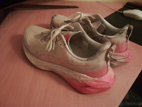 PC:+3419+KČ ASICS NOVABLAST 4 44 EU 28 CM V ZÁRUCE - 2