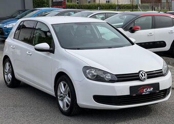 Volkswagen Golf 1.6TDi 77kw NAVI ALU odp.DPH manuál 77 kw - 2