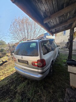 Volkswagen Sharan 2.0 TDI - Nahradní díly - 2