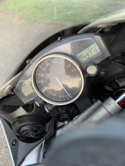 Yamaha YZF 1000 R1 - 2