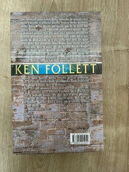 Kniha Pilíře země Ken Follett - NOVÁ - 2