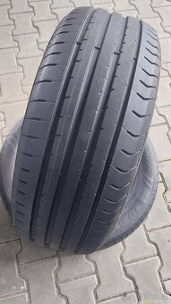 Prodám 2 x letní pneu Fulda 215/55/17 - 2
