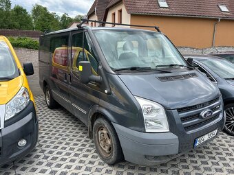 Ford transit 2.2 tdci-6 míst,servisní historie. - 2