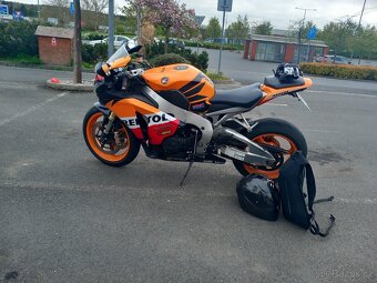Honda CBR 1000RR REPSOL - 2