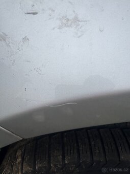 mercedes w212 blatník řidičova strana v krásném stavu - 2