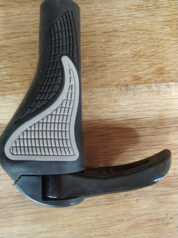 MTB gripy s rohama. - 2