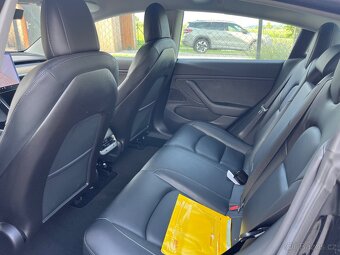 Tesla model 3 - 2