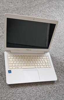 Asus E402 - 2