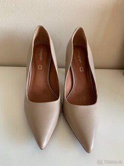 Lodičky v krémové barvě velikost 39 - 2