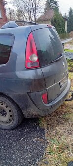 Prodám Renault Espace 4 2.2dci 110kw na díly nebo na opravu. - 2