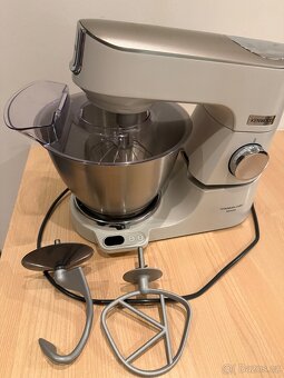 Kuchyňský robot - 2