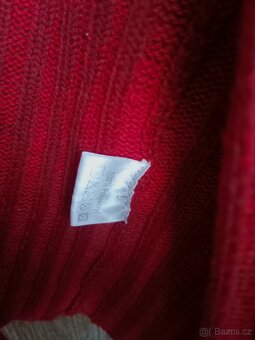 Červený svetr na zip - 2