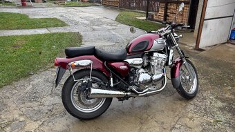 Triumph Adventurer - 2