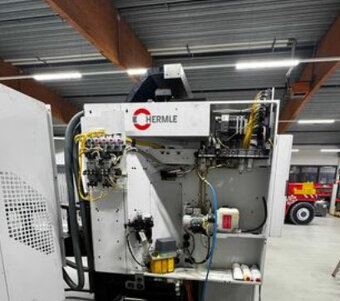 Obráběcí centra - vertikální C 30 U - 2