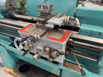 Soustruh hrotový SV 18 R - 2