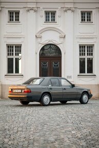 MERCEDES-BENZ W124, 230E, 87 000 KM, 1. MAJITEL, KRÁSNÝ STAV - 2