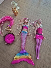 Barbie + hračky - 2
