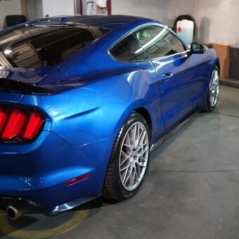 Ford mustang 2.3 ecoboost + zimní kola - 2