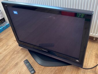 Plazmová televize Panasonic Viera 37 - 2