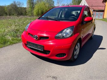 Toyota Aygo 1.0i - 2