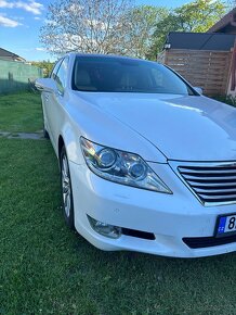 Lexus LS 460 awd - 2