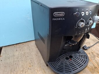 Kavovar DeLonghi Magnifica - 2