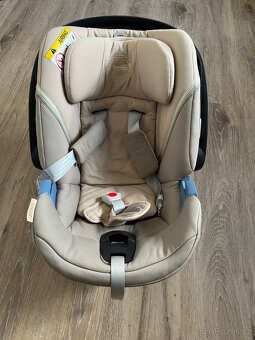 Autosedačka Cybex Aton 5 + základna isofix - 2