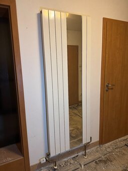 Designový radiátor se zrcadlem - 2