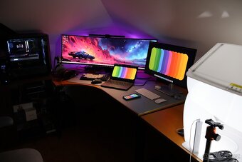 49" Samsung Odyssey OLED G95SC Smart - 2