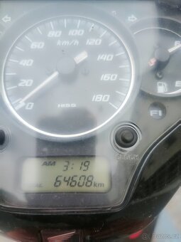 Honda SH300i,2010, najeto cca 65.000km - 2
