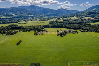 Nádherné stavební pozemky v obci Čeladná - 2