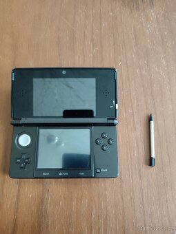 Nintendo 3DS černé - TOP STAV standardní model - 2