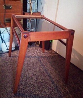 Starožitný stolek s černým sklem k renovaci - 2