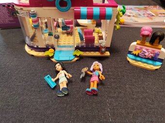 Lego Friends 41391- Kadeřnictví v městečku Heartlake - 2