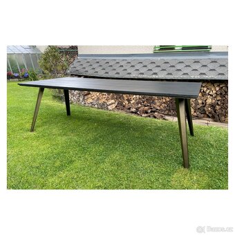 Dřevěný jídelní stůl – City 230 cm - kovové nohy - 2