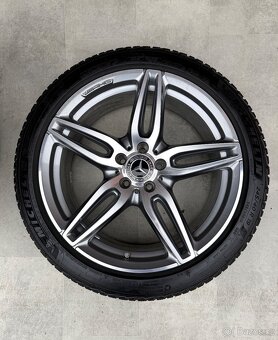 Mercedes R19 AMG z Mercedes E43 E53 W213 Michelin zimní - 2