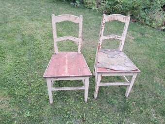 Staré židle a stoly - 2