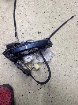 Zámky dveří passat B6 - 2