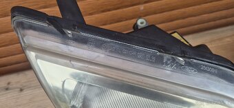 Přední světla Ford Transit Conect - 2