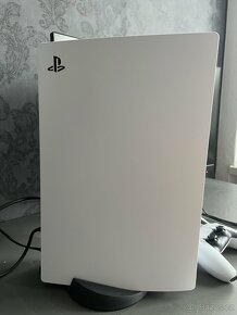 Playstation 5 s mechanikou - 2