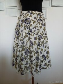 Květovaná sukně - 2