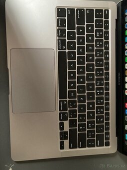 MacBook Air 13" Retina (2020) – Intel Core i3, 8 GB RAM, 25 - 2