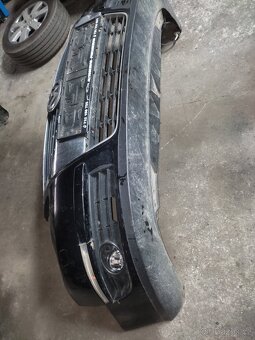 VW PASSAT B6 PŘEDNÍ NÁRAZNÍK - 2