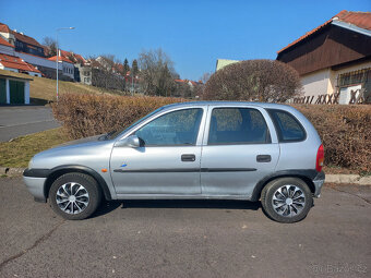 Opel Corsa 1.4i AUTOMAT - 2