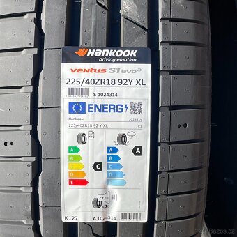 Uplně nové letní pneu 225/40 R18 92Y XL Hankook - 2